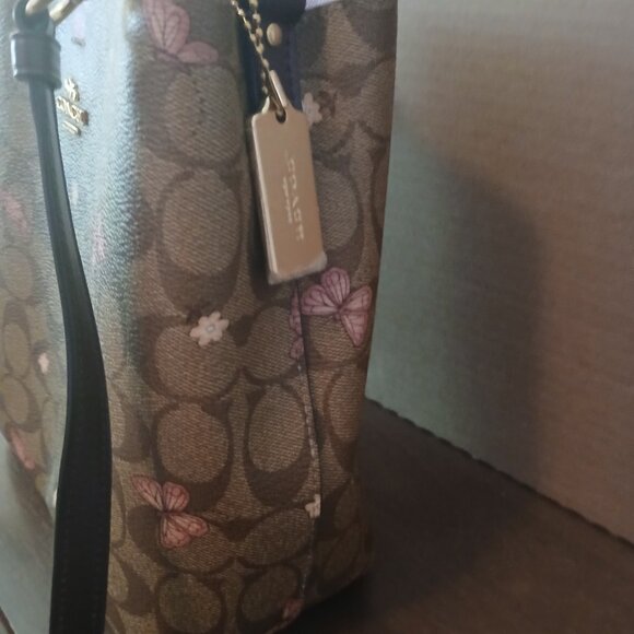 Coach purse - Picture 2 of 4